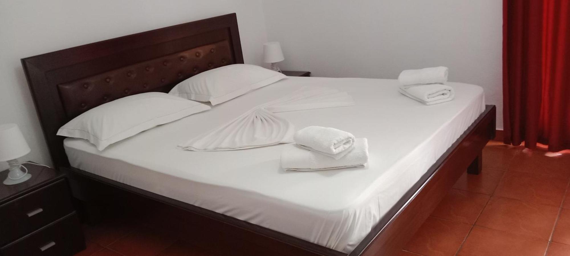 Hotel Villa Ruci Ksamil Bilik gambar